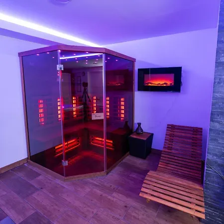 & Centrum Palmira Szálloda 3*