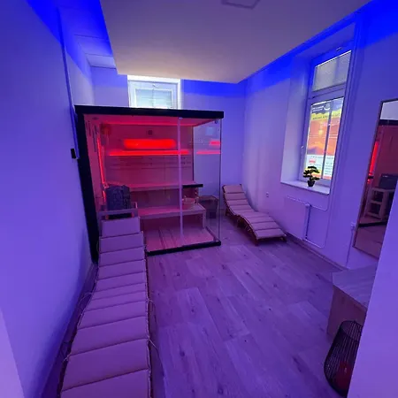 & Centrum Palmira Uherský Brod