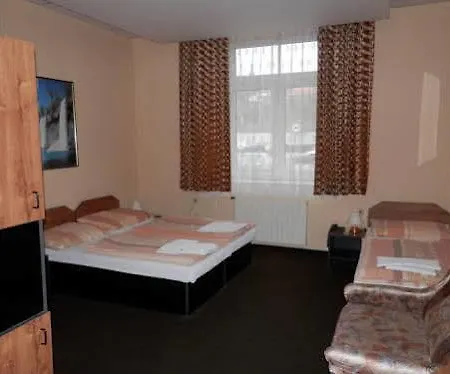 Hotel & Centrum Palmira